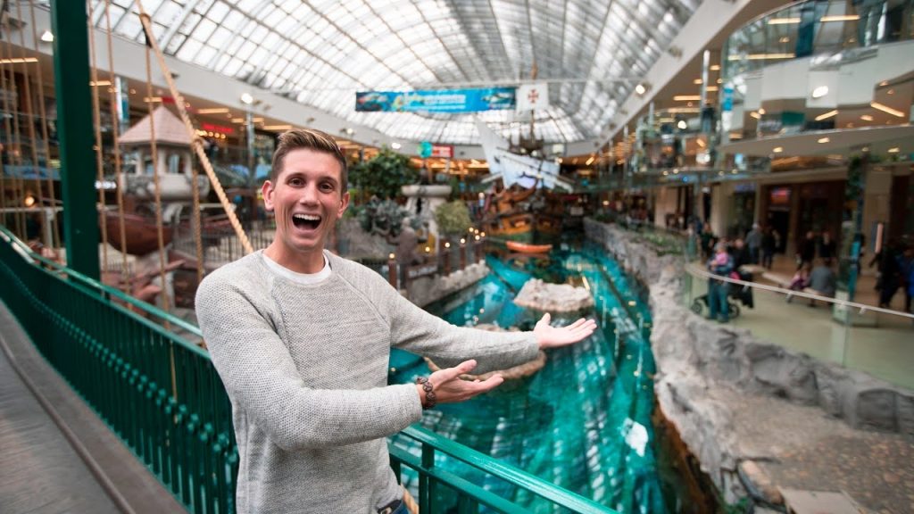 LARGEST MALL IN NORTH AMERICA – West Edmonton Mall